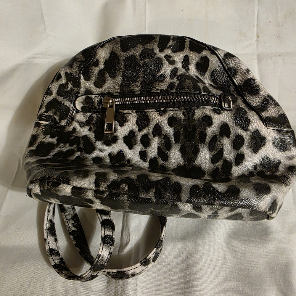 Leopard Print Women's Bag/Backpack